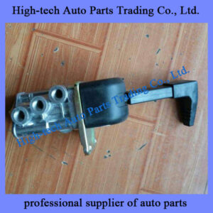 0014303481 Beiben truck hand brake valve 001 430 34 81 VALVE DE FREIN A MAIN
