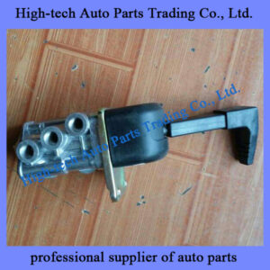 0014305681 Beiben truck hand brake valve 001 430 56 81 VALVE DE FREIN A MAIN