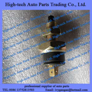 Beiben truck parts north benz NG80B 2638S truck parts ACX0005456909 MANO FEUX STOP A0005456909 brake light switch 000 545 6909 INTERRUPTEUR DE FEU STOP 0005456909