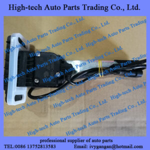 Hongyan Genlyon truck 3801-300040D accelerator pedal 5801343606 PEDALE D’ACCELERATEUR